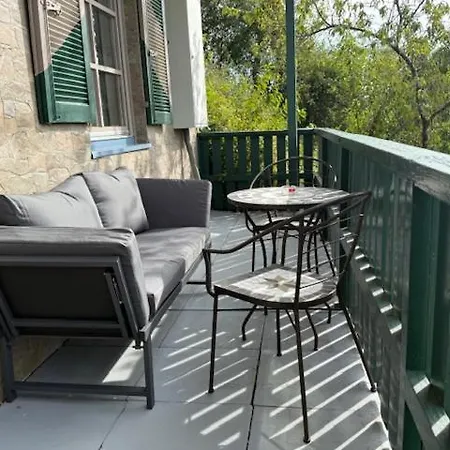Maximilian Apartment